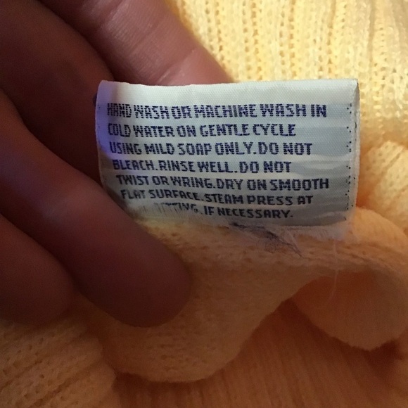 Vintage 70s yellow fuzzy turtleneck sweater - Picture 3 of 9